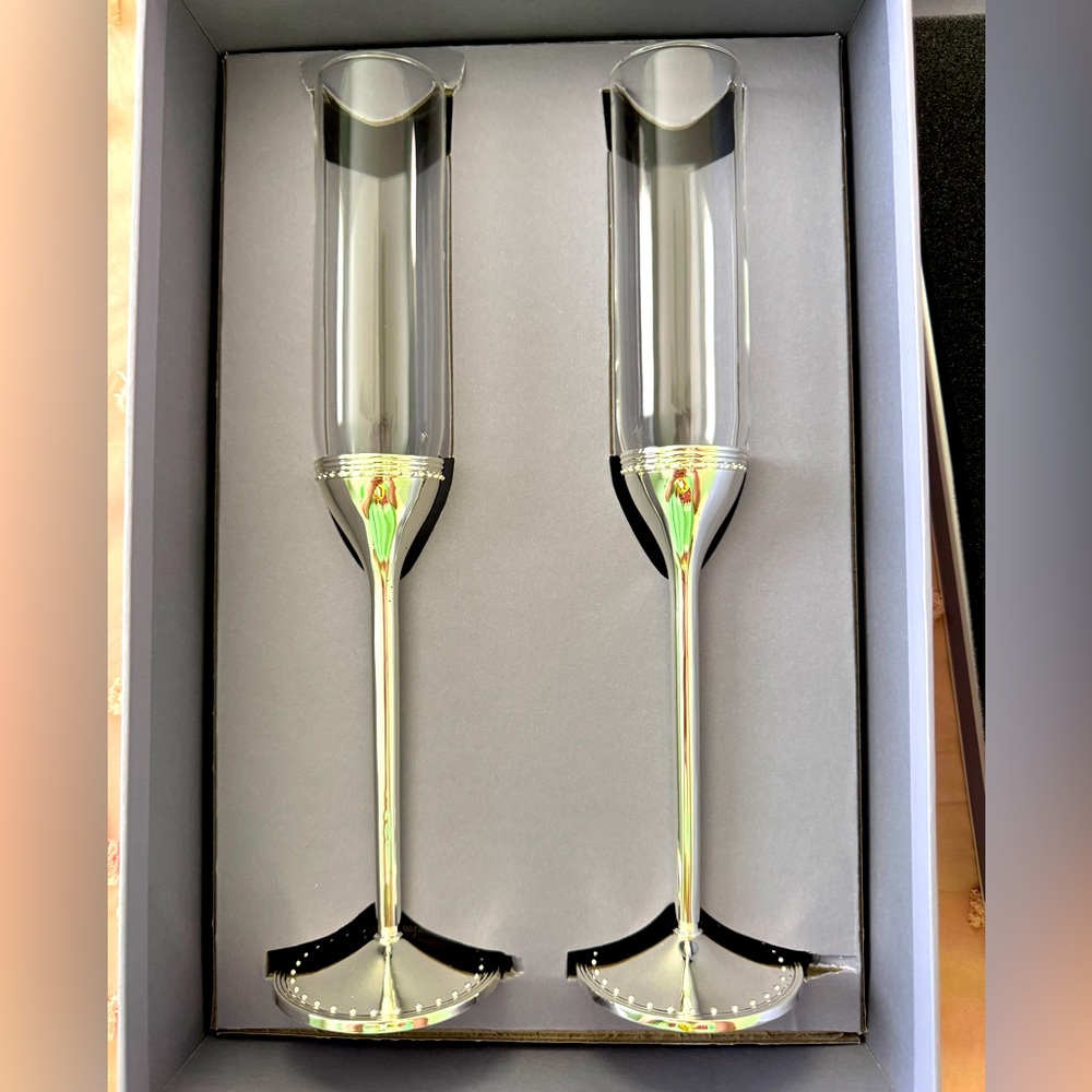 Vera Wang Toasting Flutes